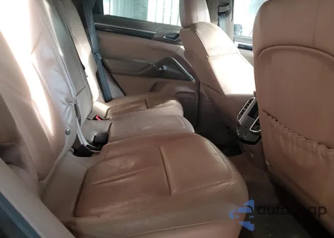 2013 Porsche Cayenne z USA, uszkodzony, nr VIN WP1AF2A24DLA30765